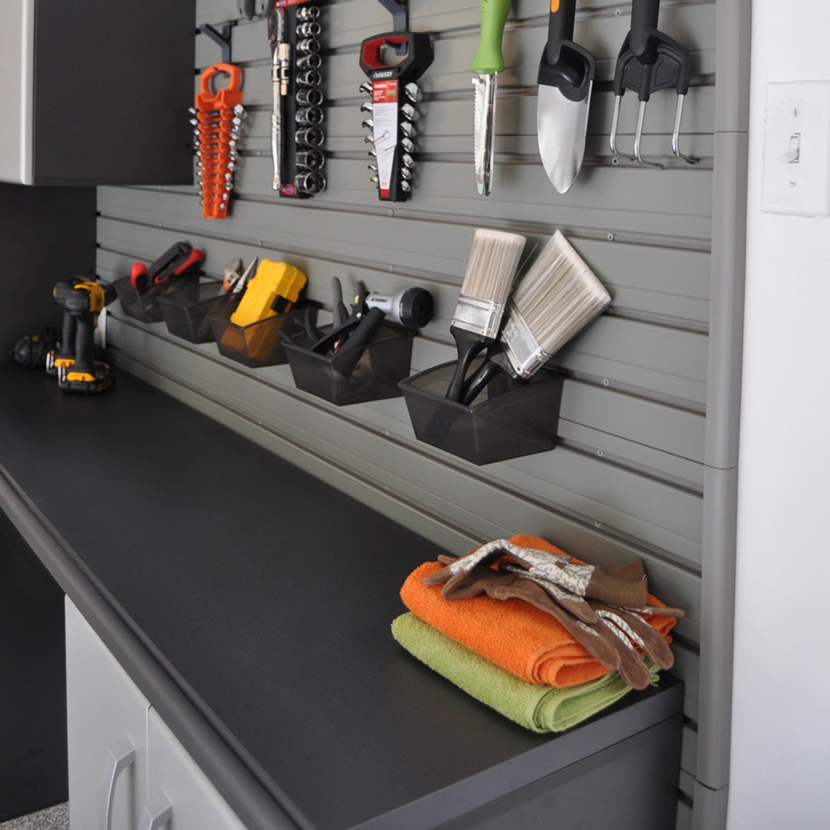 Flow Wall 12 Piece Dream Garage - Silver/Silver