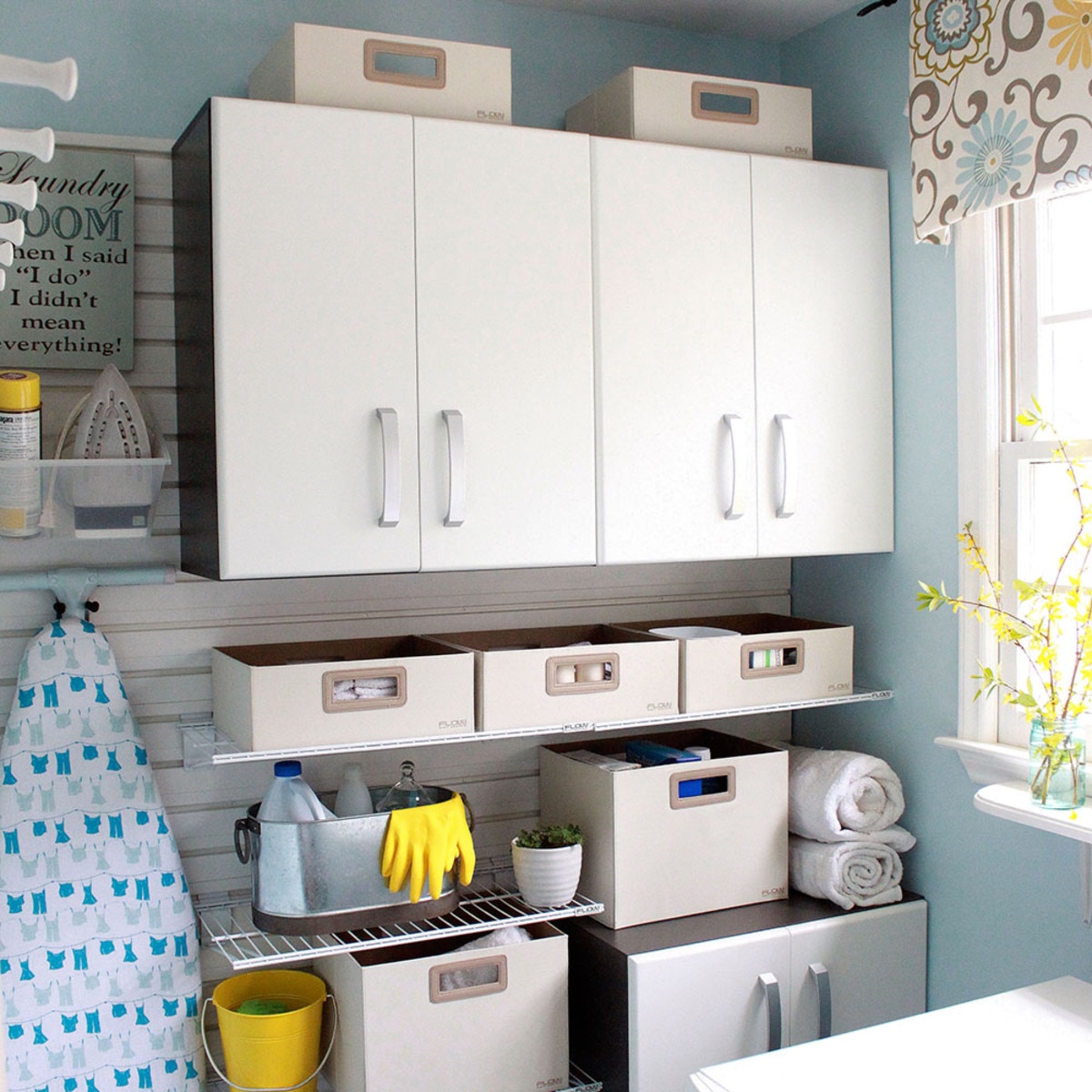 Flow Wall Wall Cabinet - White